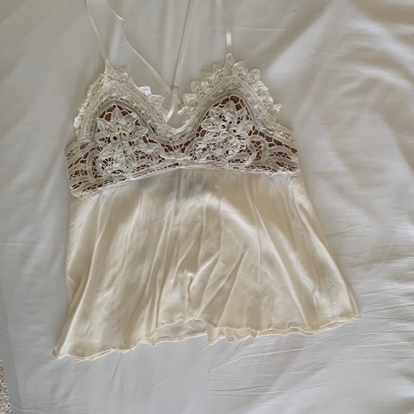 For love and lemons ๐ cream top in size small - Picture 2 of 4